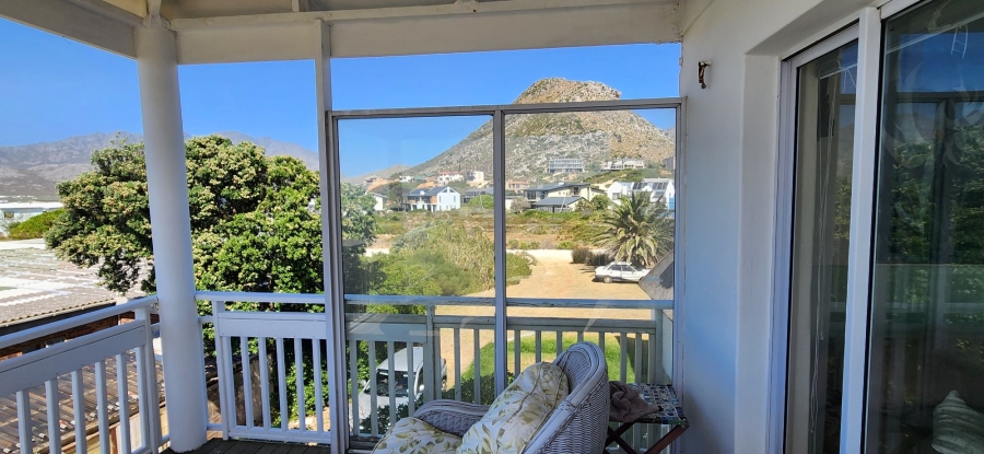 To Let 3 Bedroom Property for Rent in Pringle Bay Western Cape